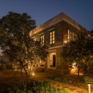  Villa Lohonostays Library Sadhrana Bagh India