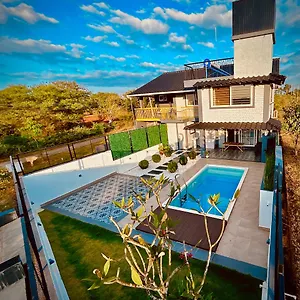  Villa Sunshine By Niranthara India