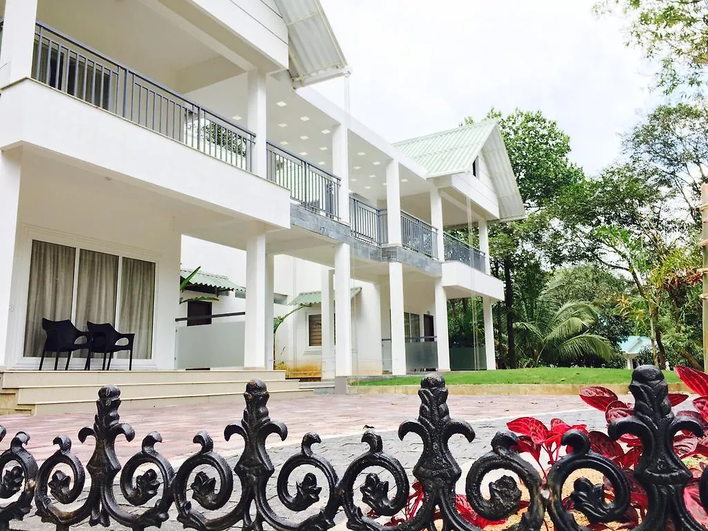 Holiday Vagamon Hotel 2*,  India